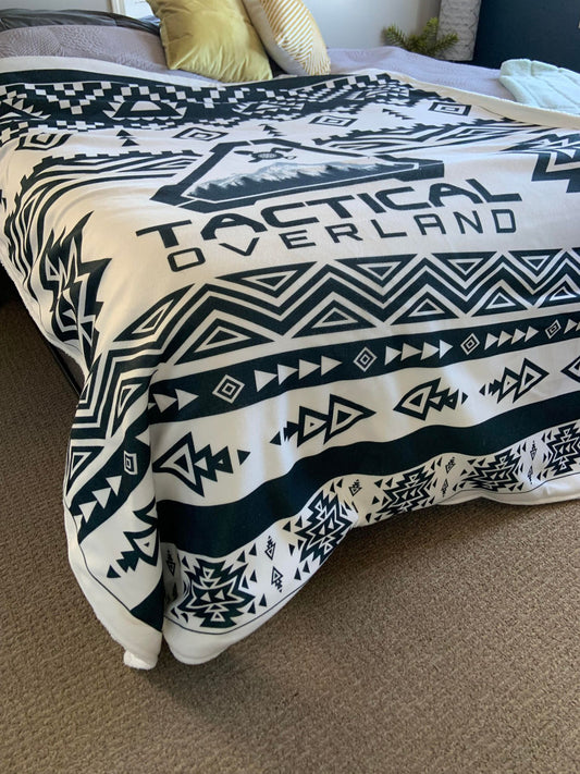 Tactical Overland | Navajo Print | Queen Size Reversible Black/White