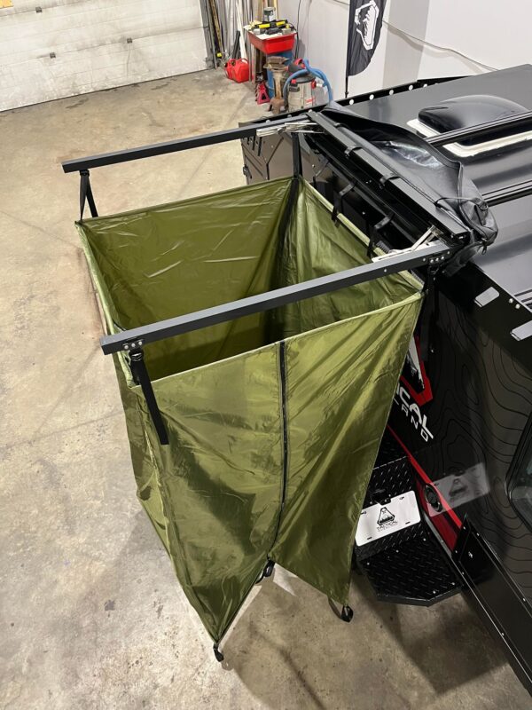 Overland Shower Annex